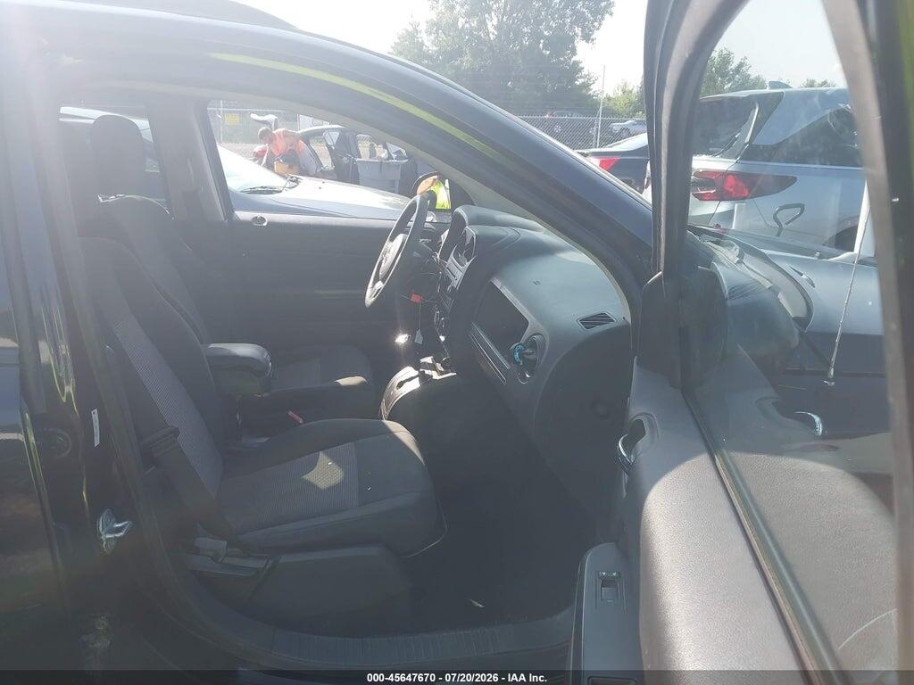 1J4NT1FB8BD138760 2011 JEEP COMPASS photo no. 5
