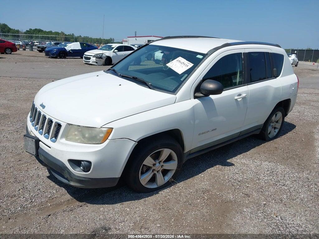 1J4NF1FB5BD250620 2011 JEEP COMPASS photo no. 2