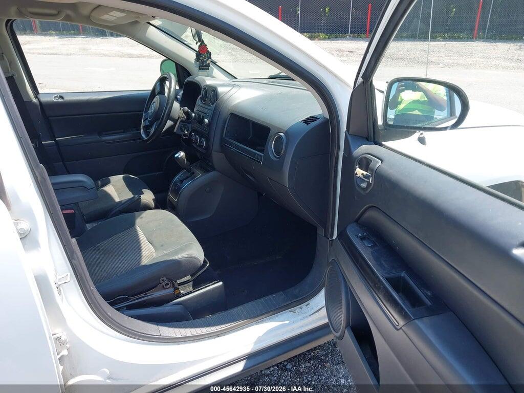 1J4NF1FB5BD250620 2011 JEEP COMPASS photo no. 5