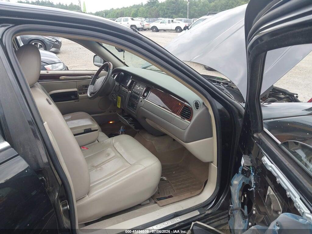 2LNBL8CV7AX751925 2010 LINCOLN TOWN CAR photo no. 5