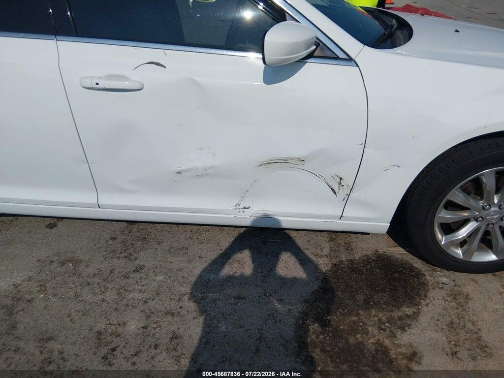 2C3CCARG4FH831021 2015 CHRYSLER 300 photo no. 6