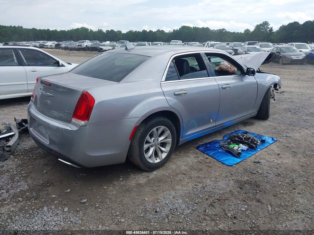 2C3CCAAG9FH807003 2015 CHRYSLER 300 photo no. 4