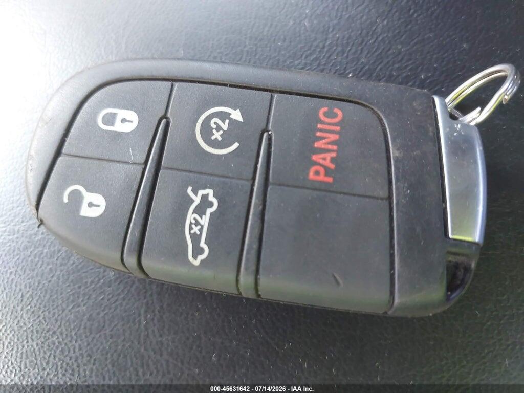 2C3CCABG0FH763374 2015 CHRYSLER 300 photo no. 11