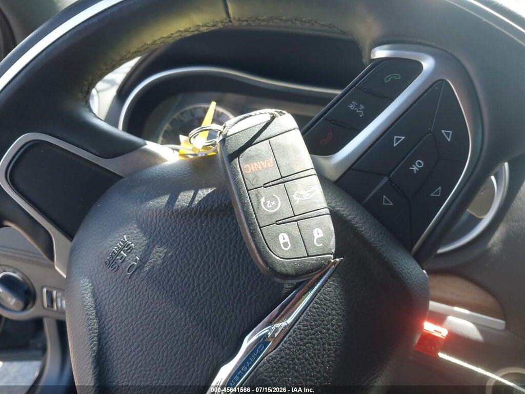 2C3CCAPT5FH743627 2015 CHRYSLER 300C photo no. 11