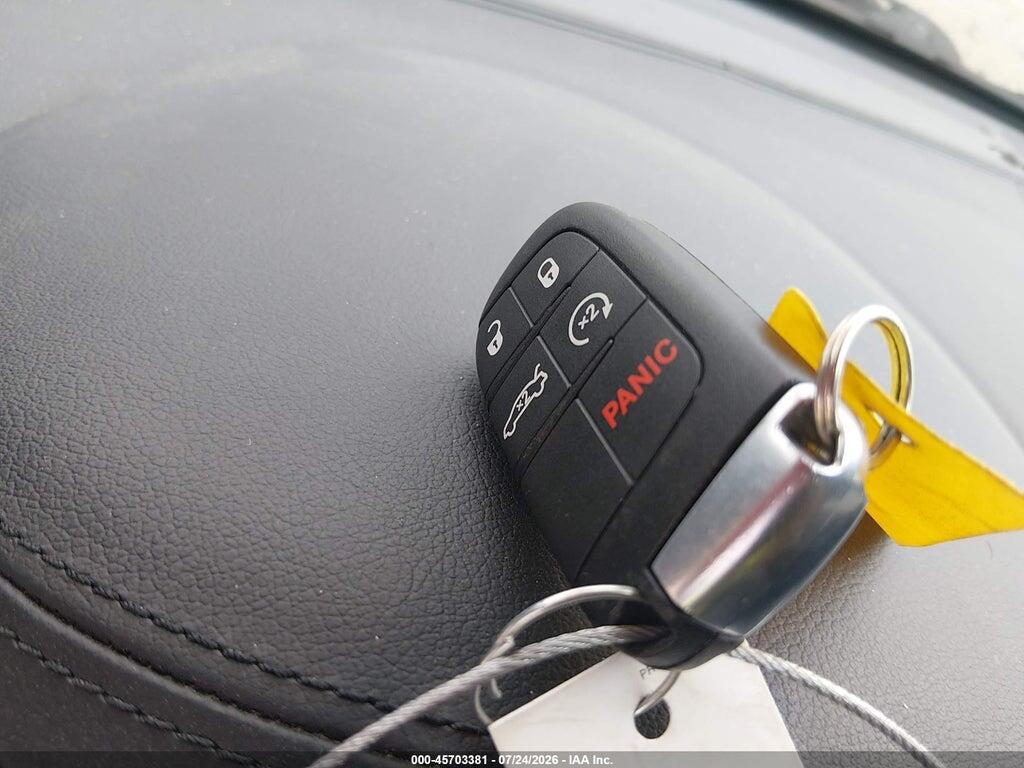 2C3CCAPT5FH886996 2015 CHRYSLER 300C photo no. 11