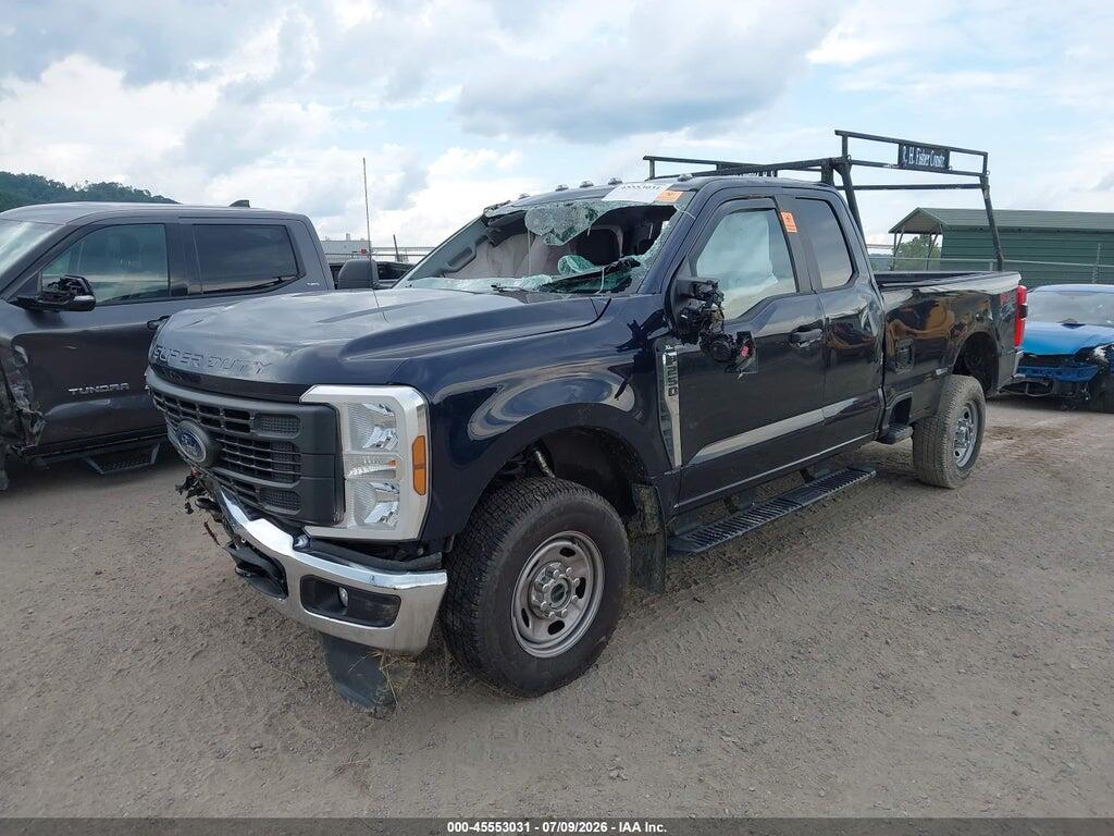 1FT7X2BA9SEC76758 2025 FORD F-250 photo no. 2