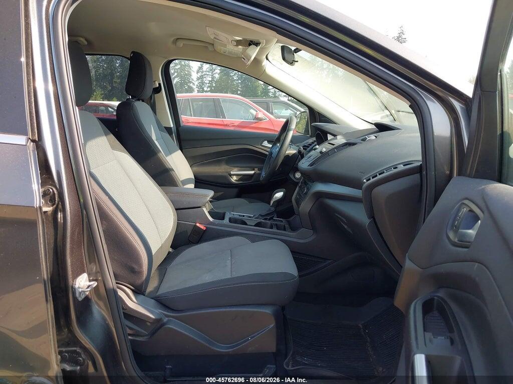 1FMCU9GD3JUC90867 2018 FORD ESCAPE photo no. 5