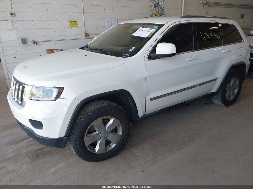 1J4RR4GT5BC542016 2011 JEEP GRAND CHEROKEE photo no. 2
