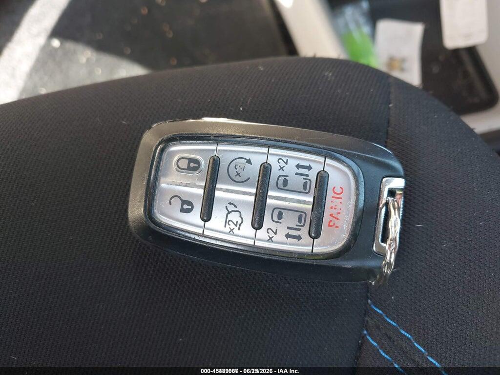 2C4RC1R75MR585688 2021 CHRYSLER PACIFICA HYBRID photo no. 11