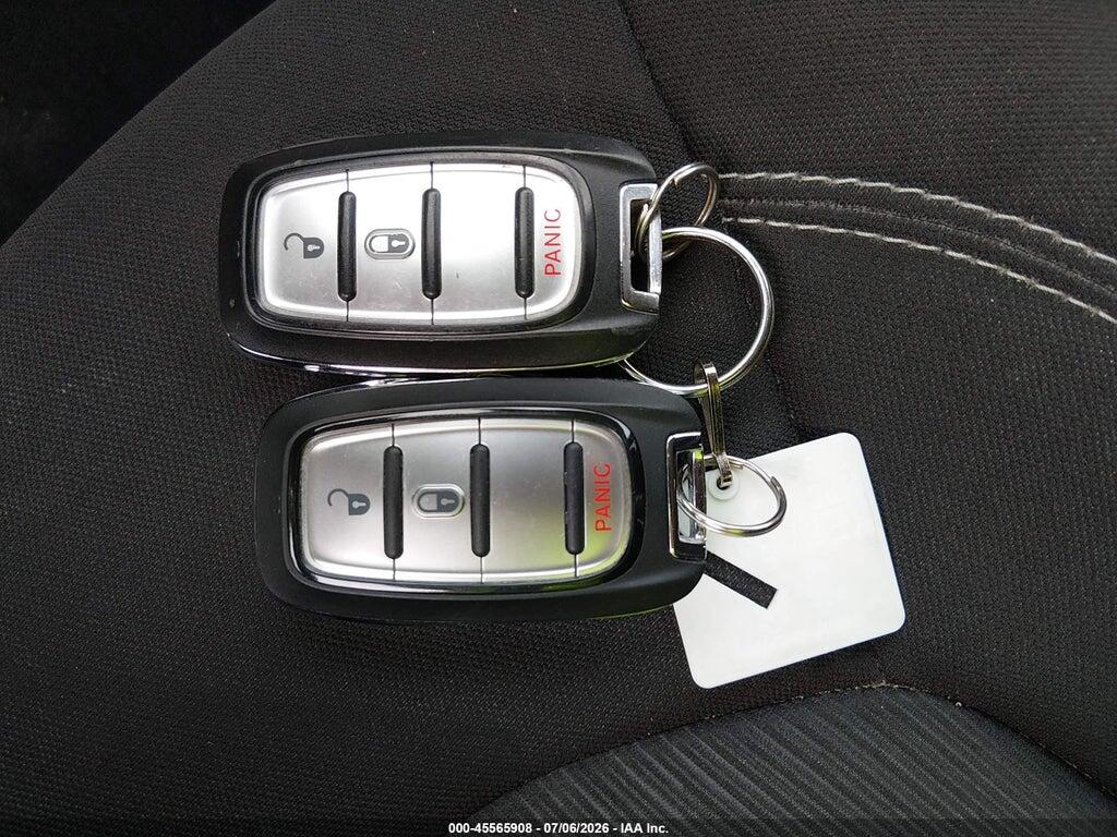 2C4RC1CG9MR577618 2021 CHRYSLER VOYAGER photo no. 11