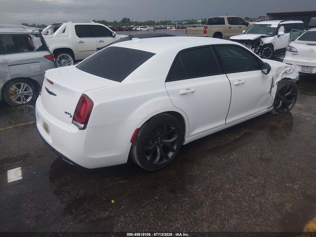 2C3CCAAG6MH538133 2021 CHRYSLER 300 photo no. 4