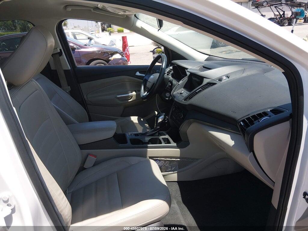 1FMCU0HD2JUC09318 2018 FORD ESCAPE photo no. 5