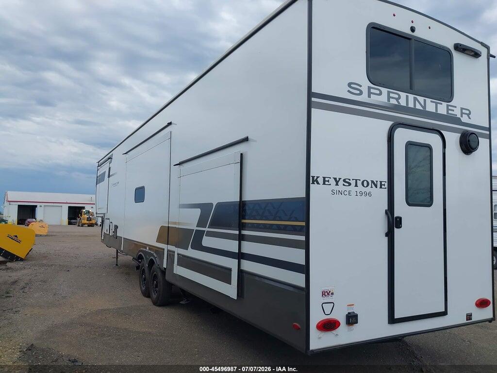 4YDFSTU25T4530508 2026 KEYSTONE RV SPRINTER 3920DSL 5TH WHL TRAVEL TRAILER photo no. 3