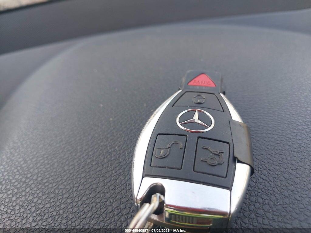 WDDGF5EB3AR121967 2010 MERCEDES-BENZ C 300 photo no. 11