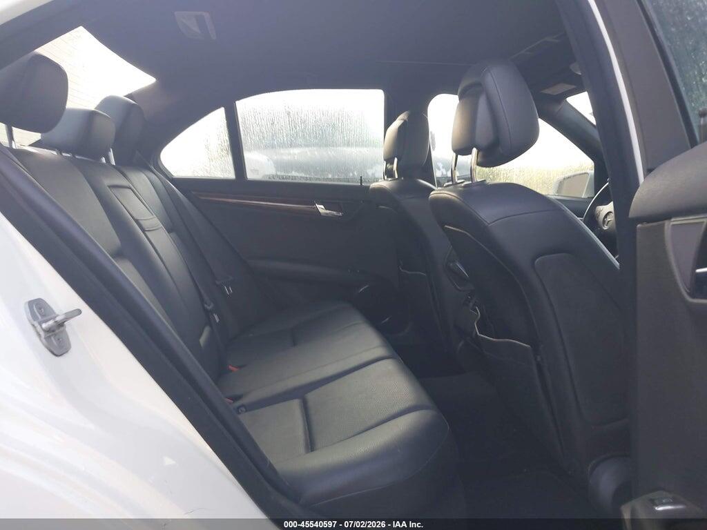 WDDGF5EB3AR121967 2010 MERCEDES-BENZ C 300 photo no. 8