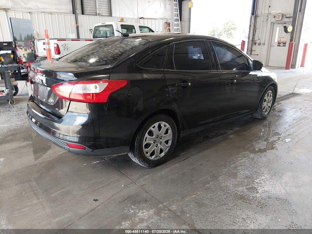 1FAHP3F24CL353343 2012 FORD FOCUS photo no. 4