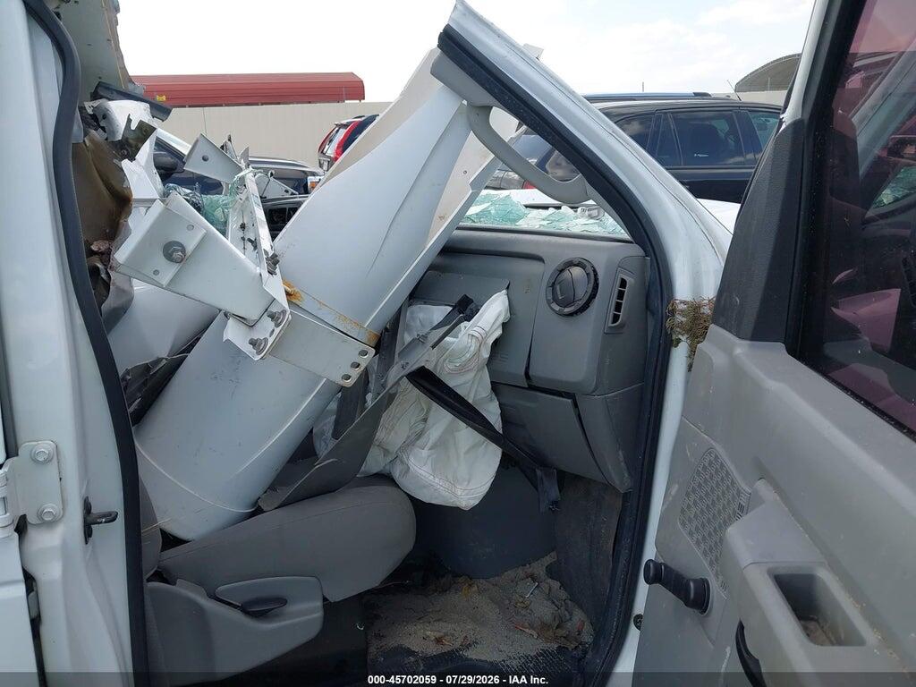 1FTNE1EW1CDA20376 2012 FORD E-150 photo no. 5