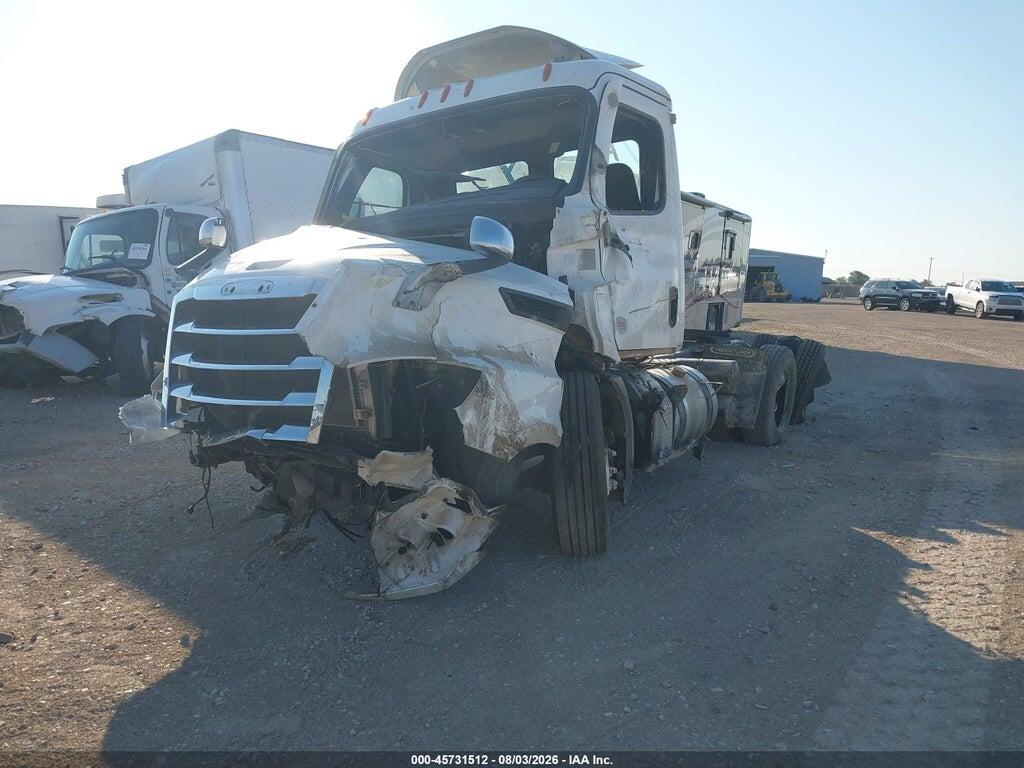 3AKJHTDV8SDVW3854 2025 FREIGHTLINER NEW CASCADIA 116 photo no. 2