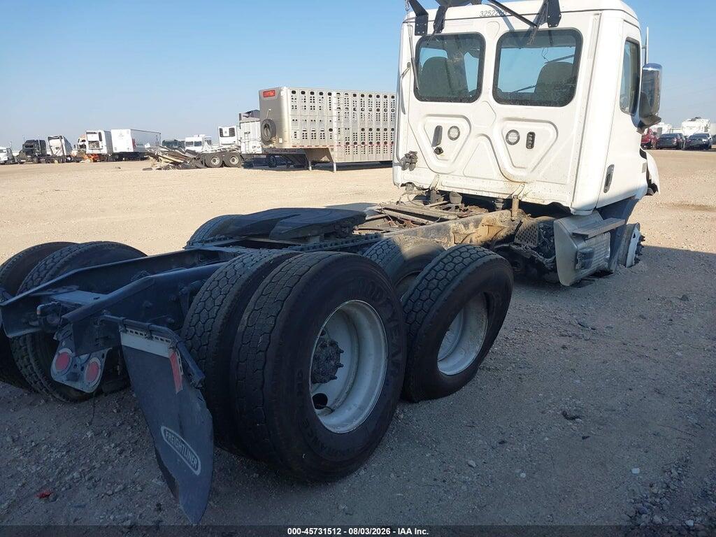 3AKJHTDV8SDVW3854 2025 FREIGHTLINER NEW CASCADIA 116 photo no. 4