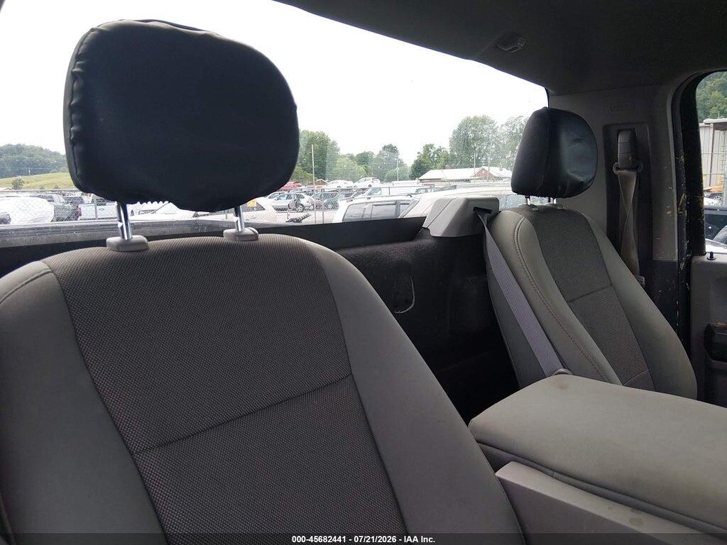 1FTMF1EP9JFA91084 2018 FORD F-150 photo no. 8