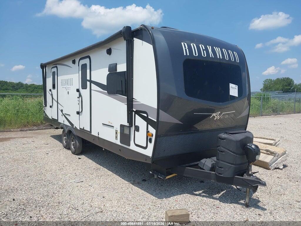 4X4TRLB22PZ184974 2023 FOREST RIVER ROCKWOOD ULTRA LITE TRAVEL TRAILER photo no. 1
