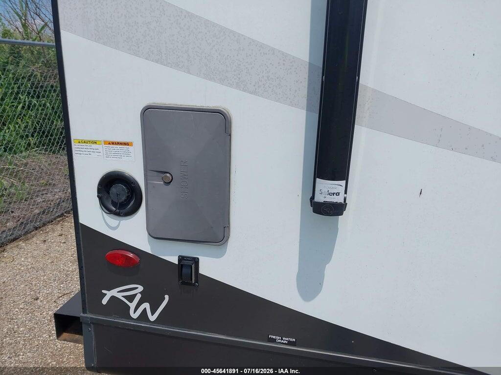 4X4TRLB22PZ184974 2023 FOREST RIVER ROCKWOOD ULTRA LITE TRAVEL TRAILER photo no. 7