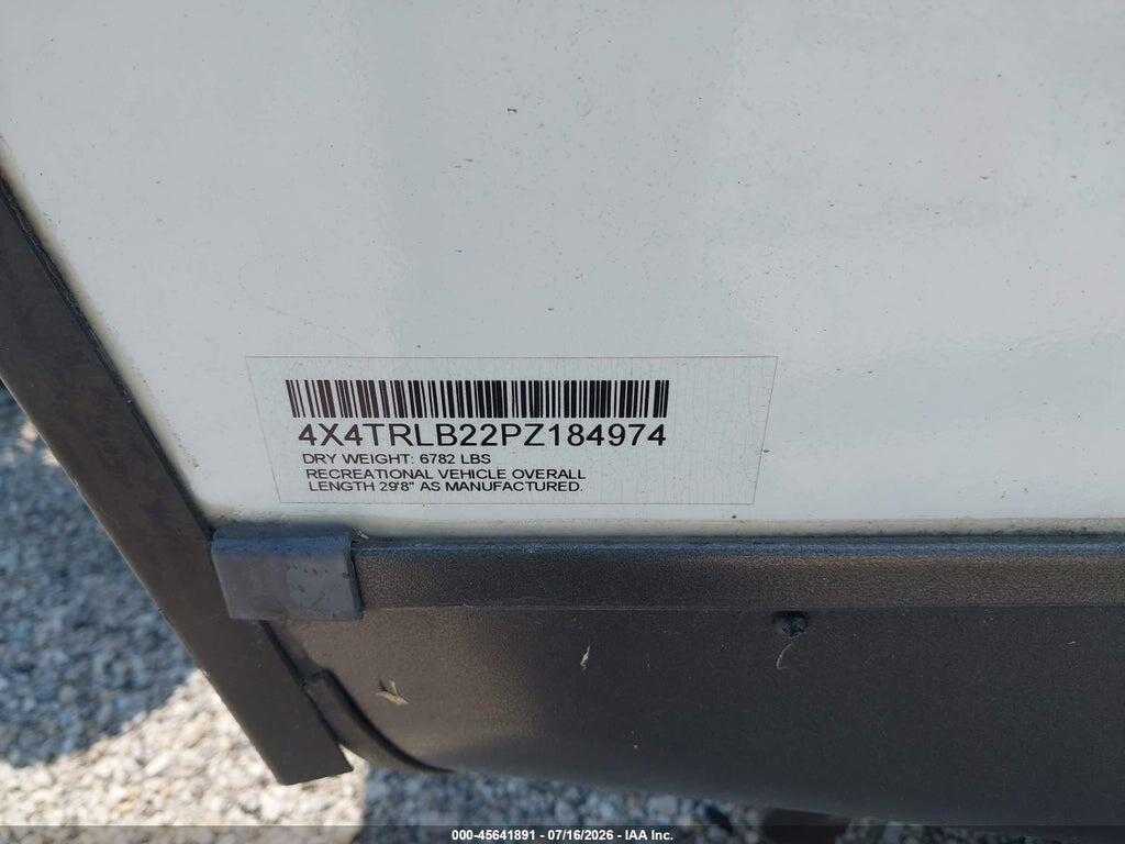 4X4TRLB22PZ184974 2023 FOREST RIVER ROCKWOOD ULTRA LITE TRAVEL TRAILER photo no. 9