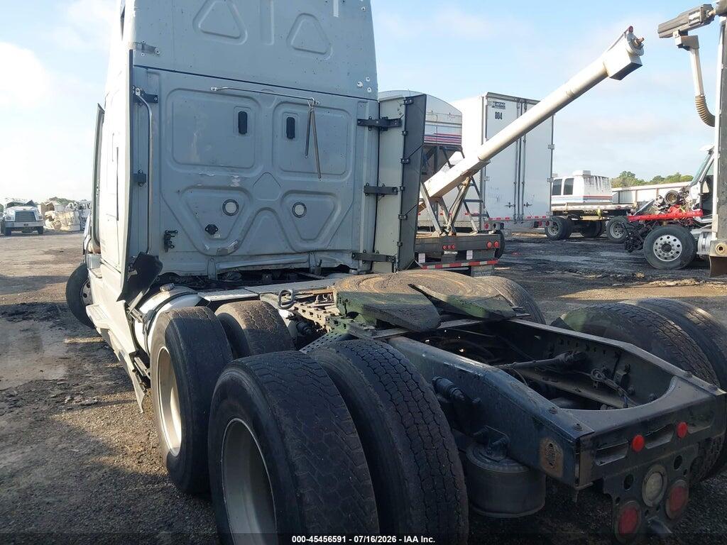 3AKJHHDR3PSNJ7304 2023 FREIGHTLINER NEW CASCADIA 126 photo no. 3