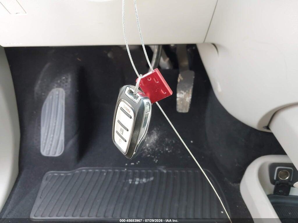 2C4RC1AG2LR146247 2020 CHRYSLER VOYAGER photo no. 11