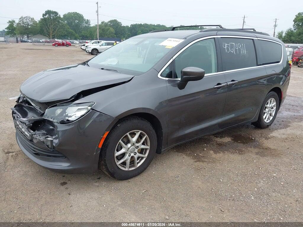 2C4RC1DG7LR168403 2020 CHRYSLER VOYAGER photo no. 2