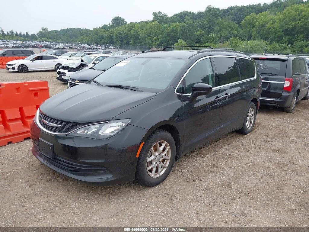 2C4RC1DG0LR148302 2020 CHRYSLER VOYAGER photo no. 2