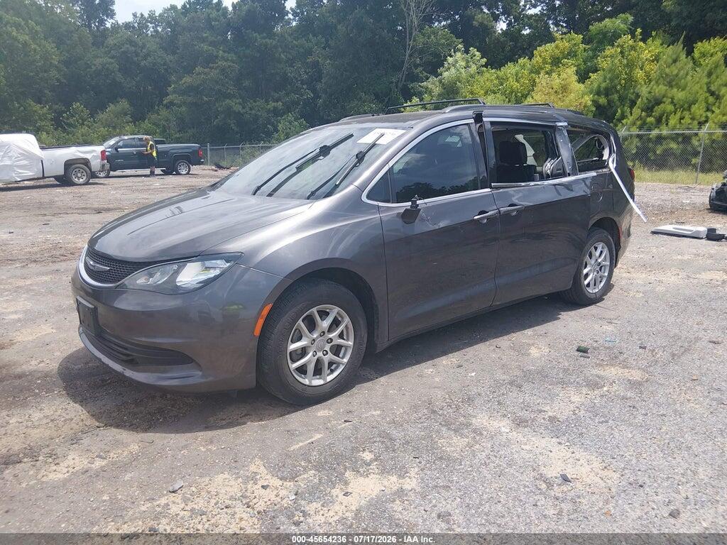 2C4RC1DG3LR156989 2020 CHRYSLER VOYAGER photo no. 2