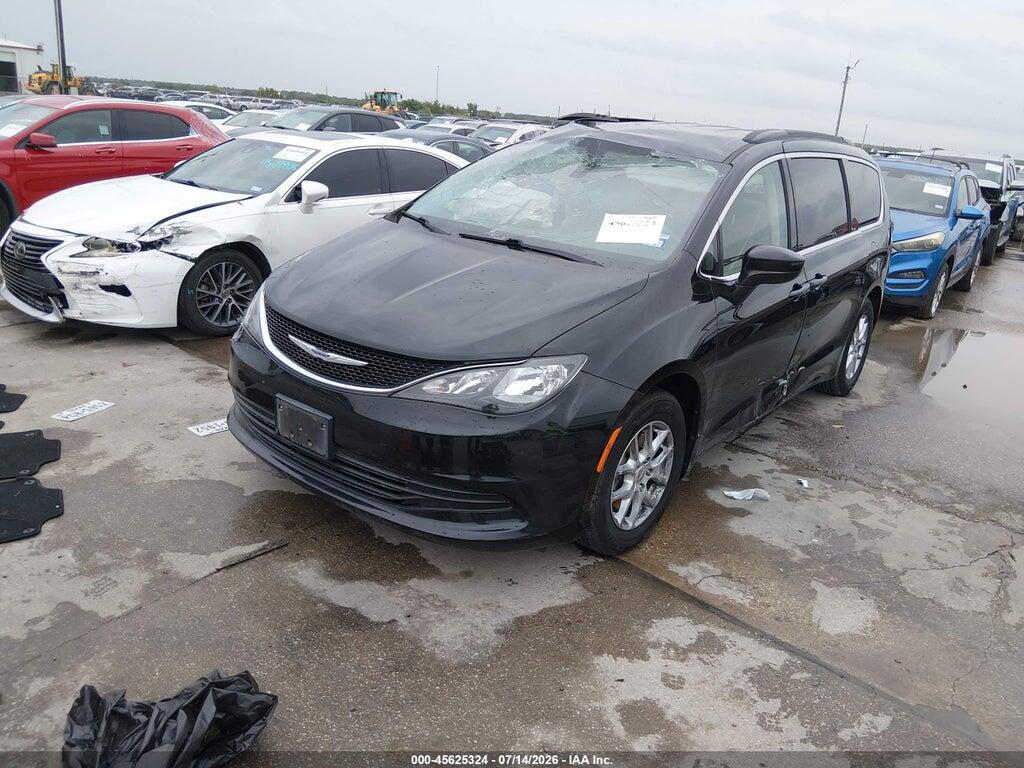 2C4RC1DG9LR266252 2020 CHRYSLER VOYAGER photo no. 2