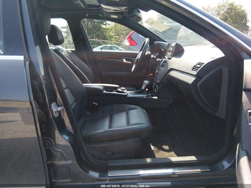 WDDGF5EB5AF475684 2010 MERCEDES-BENZ C 300 photo no. 5