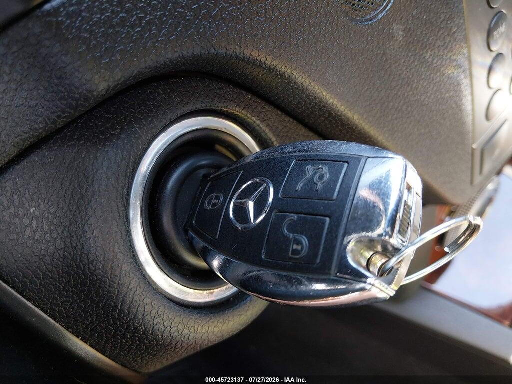 WDDGF8BB1AR115171 2010 MERCEDES-BENZ C 300 photo no. 11