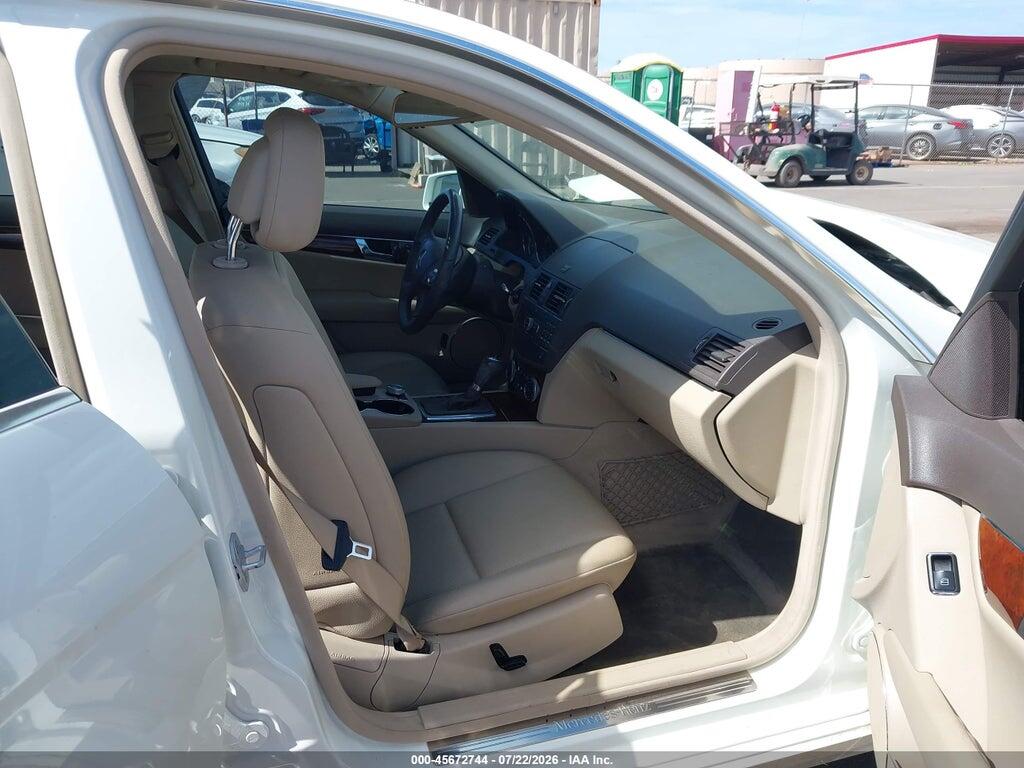 WDDGF5EB0AR131209 2010 MERCEDES-BENZ C 300 photo no. 5