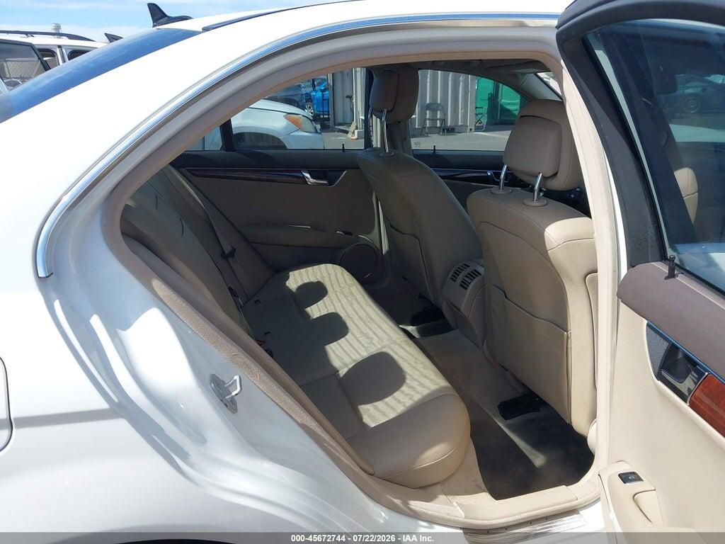 WDDGF5EB0AR131209 2010 MERCEDES-BENZ C 300 photo no. 8
