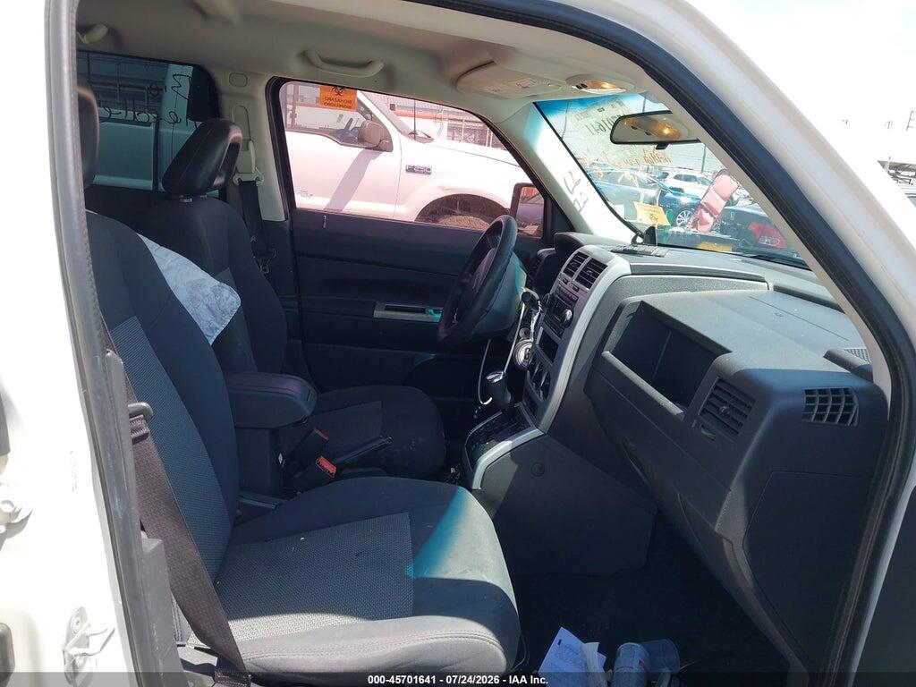 1J8FT28038D775987 2008 JEEP PATRIOT photo no. 5