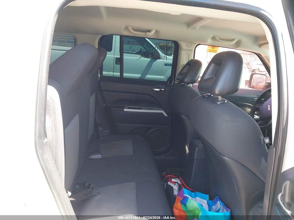 1J8FT28038D775987 2008 JEEP PATRIOT photo no. 8