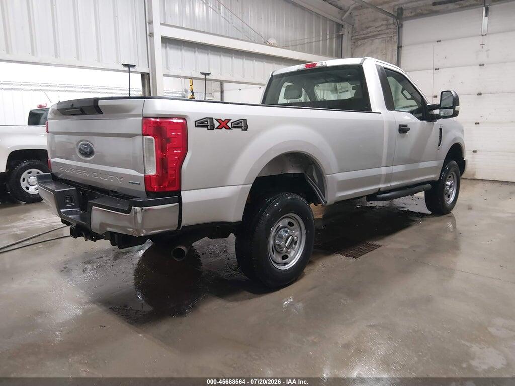 1FTBF2B69JEC84074 2018 FORD F-250 photo no. 4