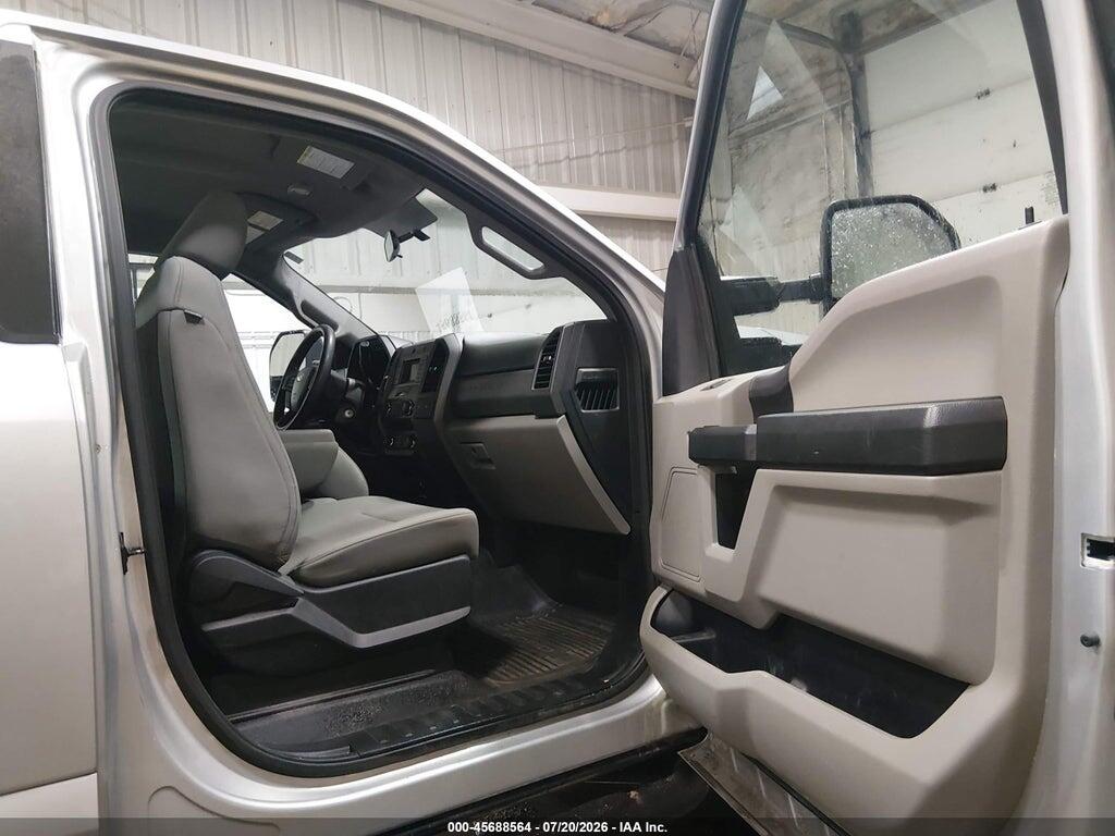 1FTBF2B69JEC84074 2018 FORD F-250 photo no. 5