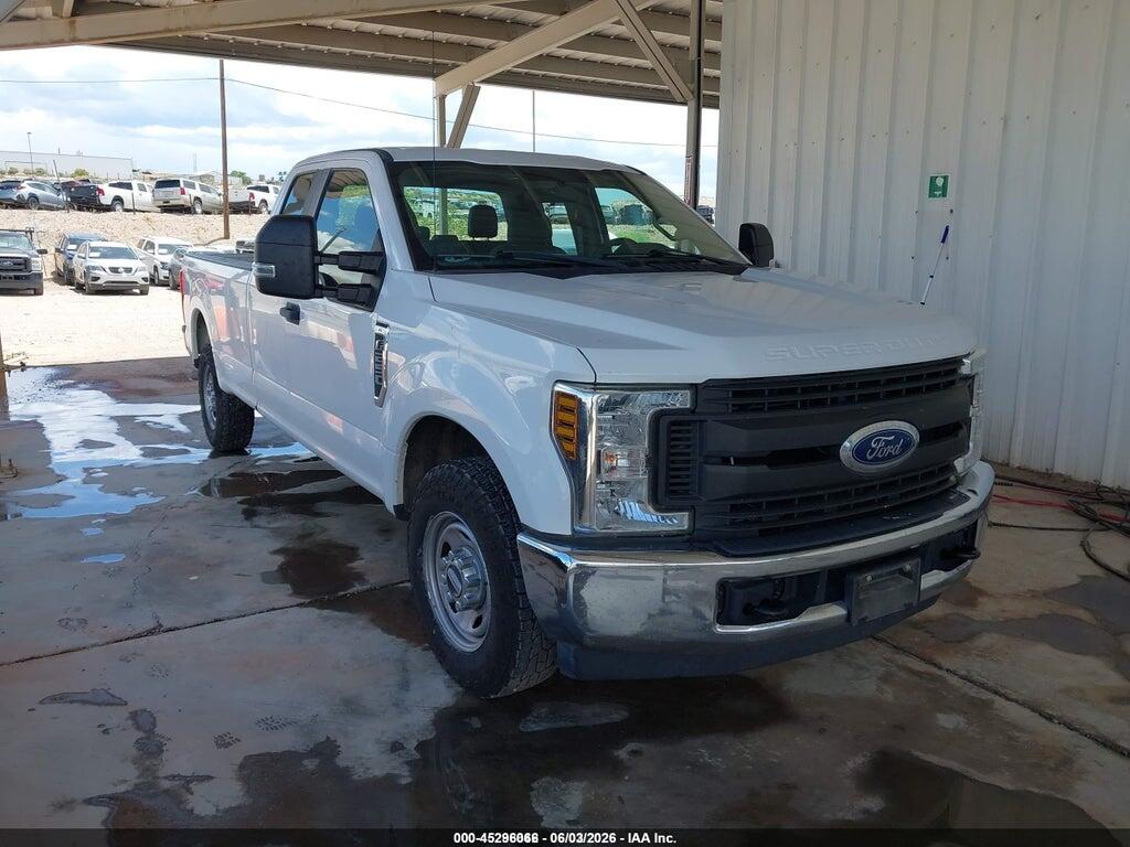 1FT7X2A68JEC83907 2018 FORD F-250 photo no. 1