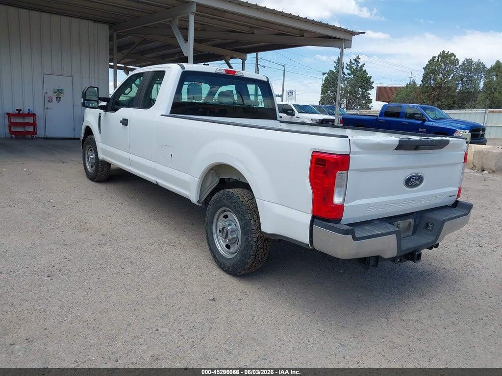 1FT7X2A68JEC83907 2018 FORD F-250 photo no. 3