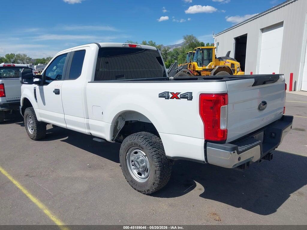 1FT7X2B61JEC22185 2018 FORD F-250 photo no. 3