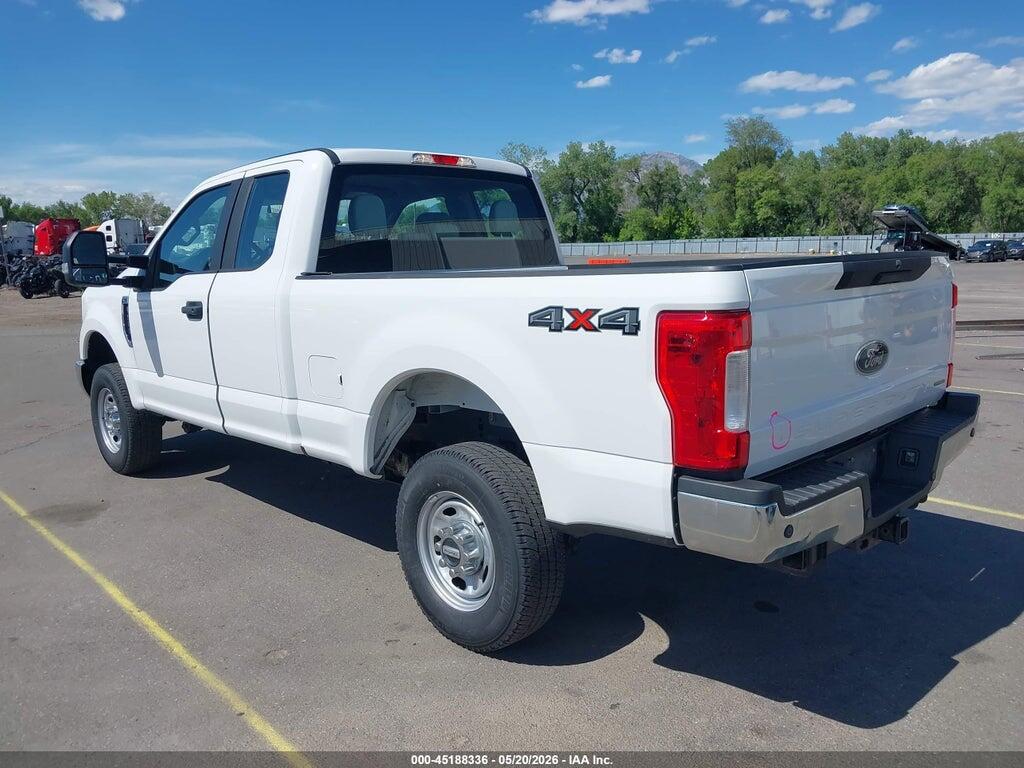 1FT7X2B68JEC22183 2018 FORD F-250 photo no. 3