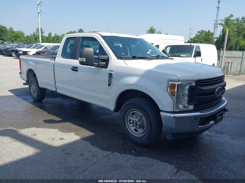 1FT7X2A65JEC22143 2018 FORD F-250 photo no. 1