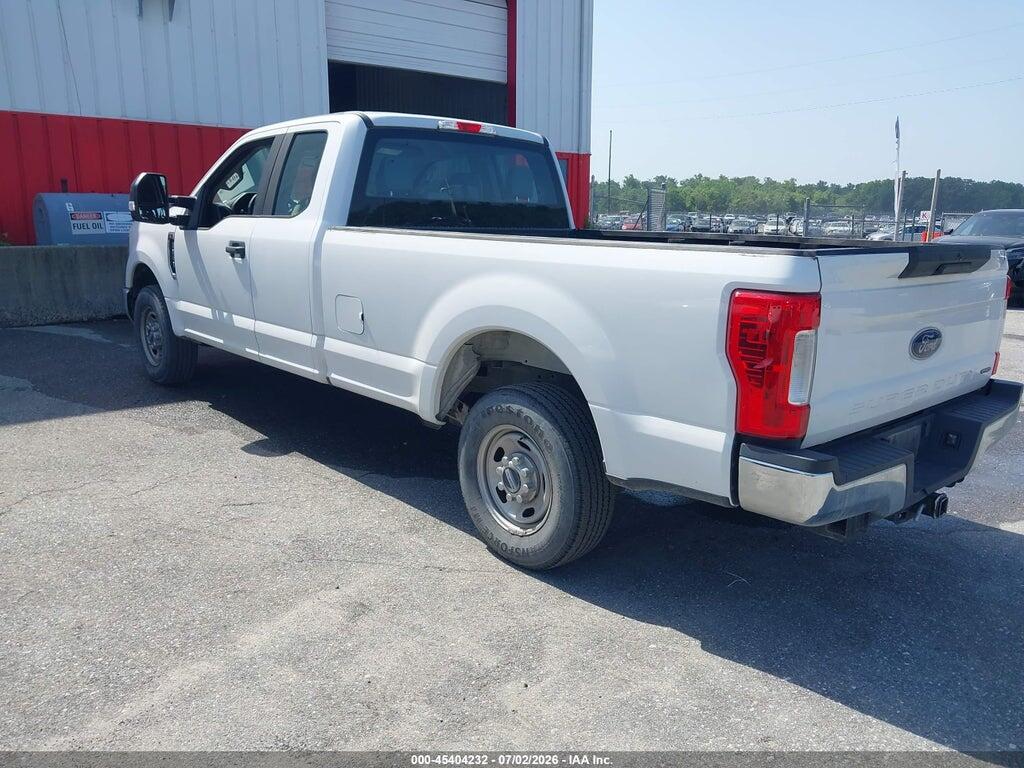 1FT7X2A65JEC22143 2018 FORD F-250 photo no. 3