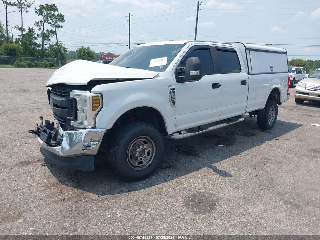 1FT7W2B63JEC04063 2018 FORD F-250 photo no. 2