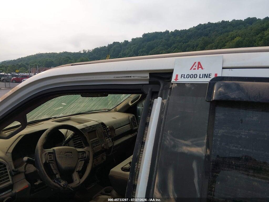 1FT7X2B61JEB98938 2018 FORD F-250 photo no. 12