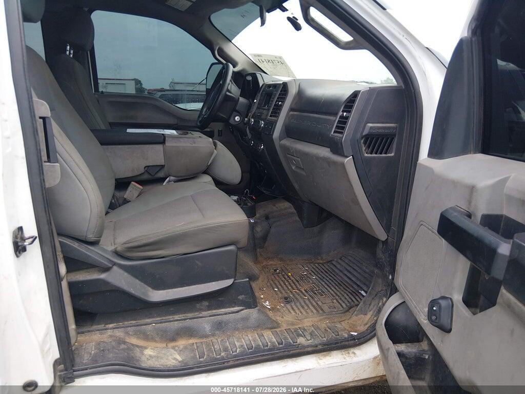 1FT7X2BT6JEB19401 2018 FORD F-250 photo no. 5